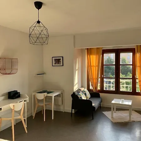 Etienne Grand Proche Acces Apartman *